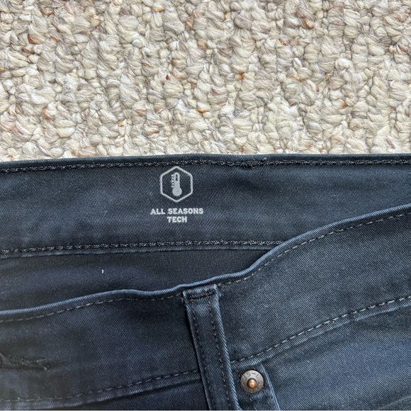 Levi's 511 All Weather Tech Straight Jeans Mens 38x32 W38 L32 Black Denim Faded - Picture 6 of 13